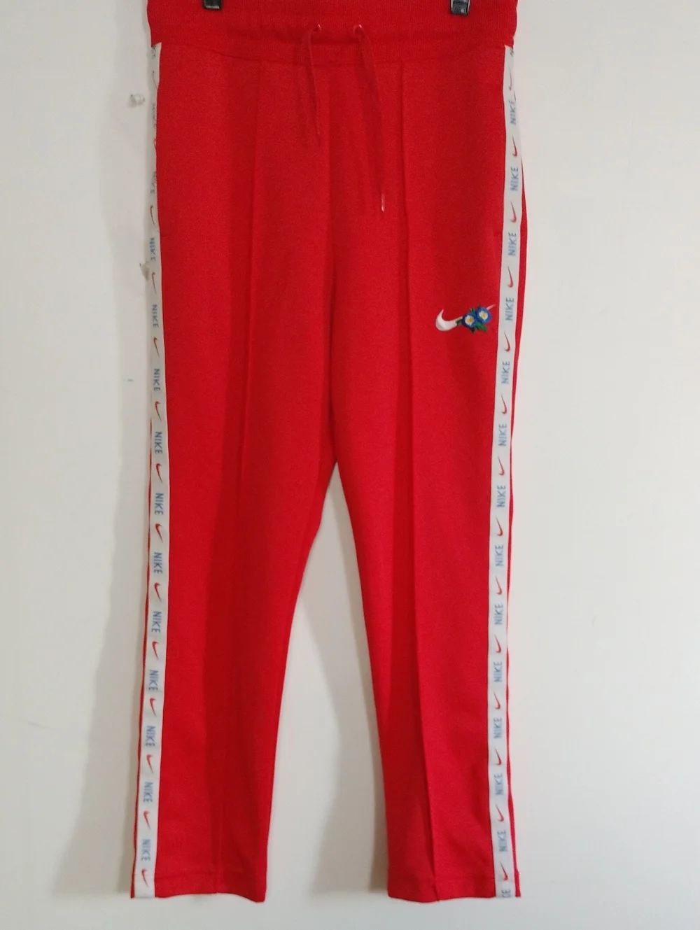 Nike Sportswear Hyper Femme tracksuit, Size XS